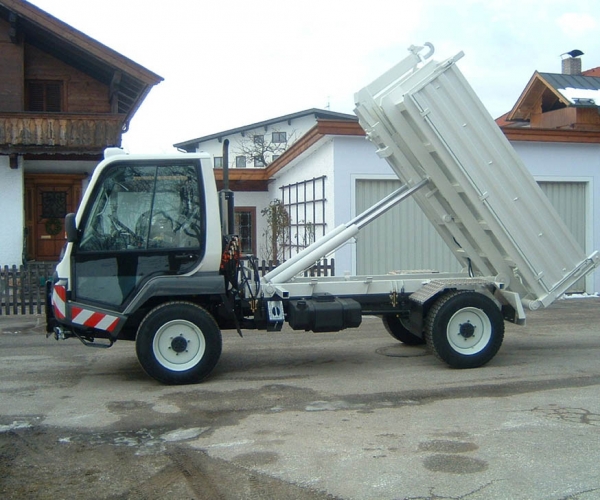 unimog-transporter-sonder-aufbau-16.jpg